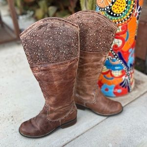 𝅺CORRAL Women's Brown Leather Round Toe Knee High Riding Boots